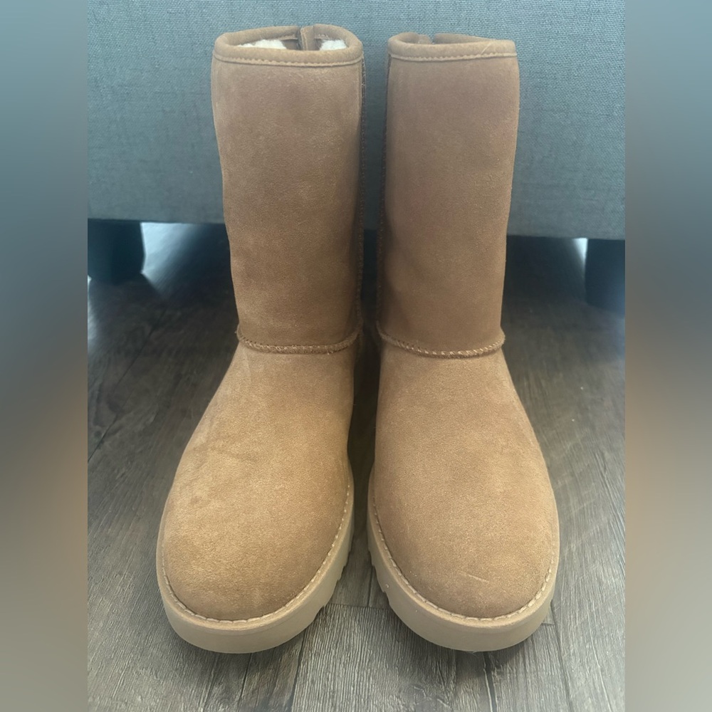 UGG Chestnut Brown Classic Short Suede Winter Boots